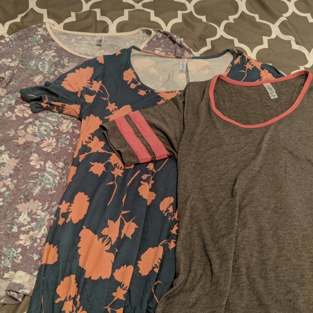 Bundle 3 Medium Lularoe Perfect Ts